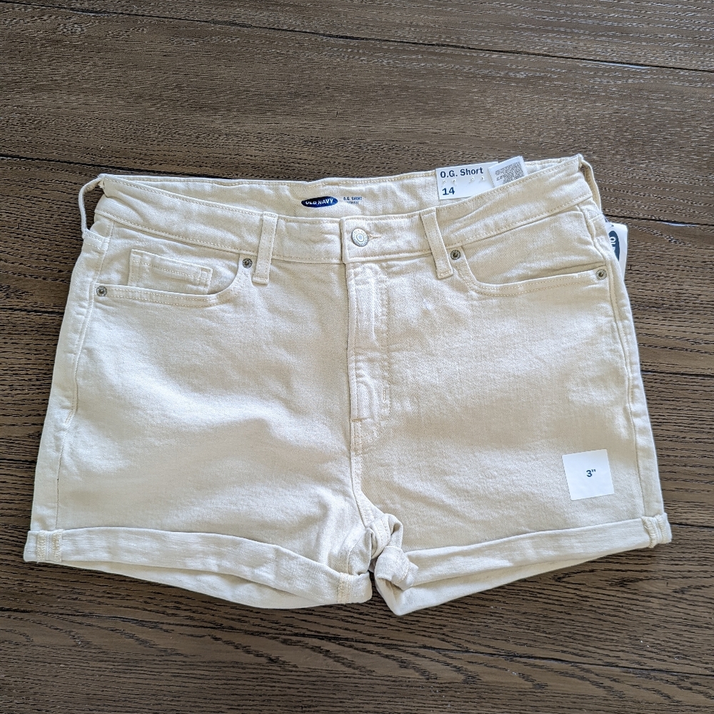 🔥Old Navy O.G. High Rise Denim Shorts Light Cream